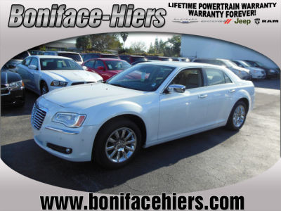 2011 Chrysler 300C  Base