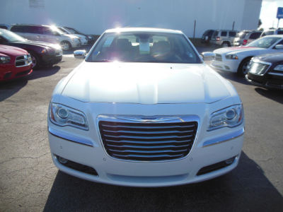 2011 Chrysler 300C  Base