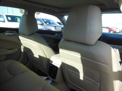 2011 Chrysler 300C  Base