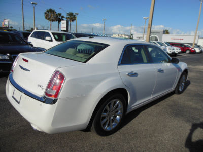 2011 Chrysler 300C  Base