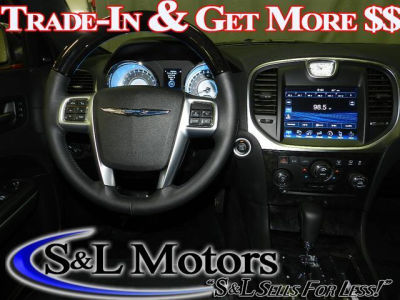 2013 Chrysler 300C  Base
