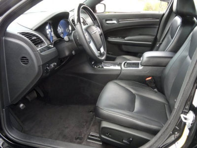 2012 Chrysler 300C