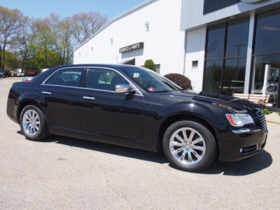 2011 Chrysler 300C  Base