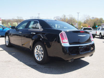 2011 Chrysler 300C  Base