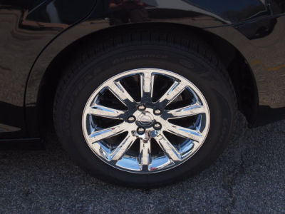 2011 Chrysler 300C  Base