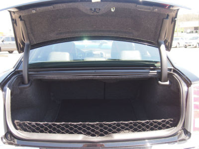 2011 Chrysler 300C  Base