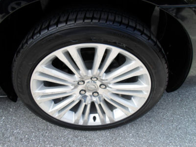 2011 Chrysler 300C  Base