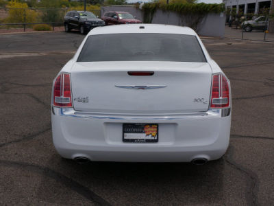 2011 Chrysler 300C  Base