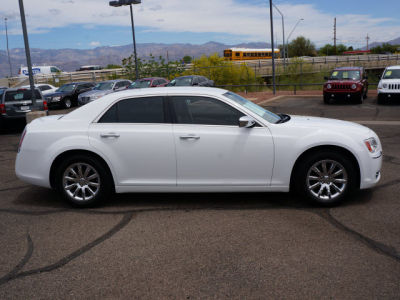 2011 Chrysler 300C  Base