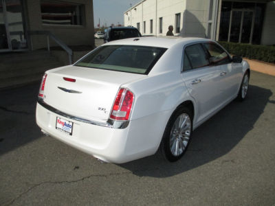 2012 Chrysler 300C  Base