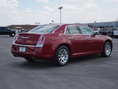 2011 Chrysler 300C  Base