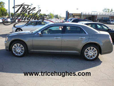 2011 Chrysler 300C  Base