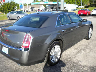 2011 Chrysler 300C  Base
