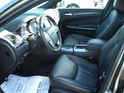 2011 Chrysler 300C  Base