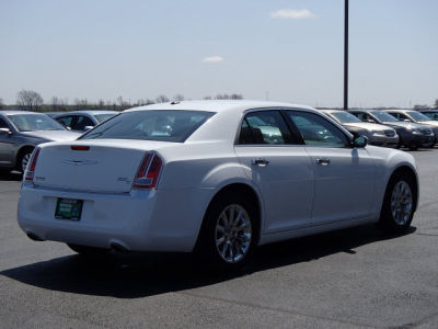 2012 Chrysler 300C  Base