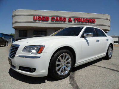 2012 Chrysler 300C  Base