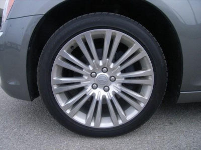 2011 Chrysler 300C  Base