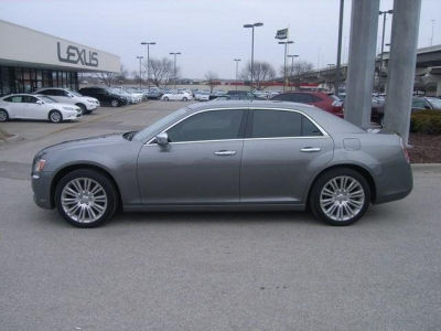 2011 Chrysler 300C  Base