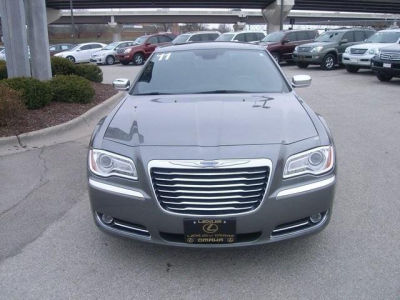 2011 Chrysler 300C  Base