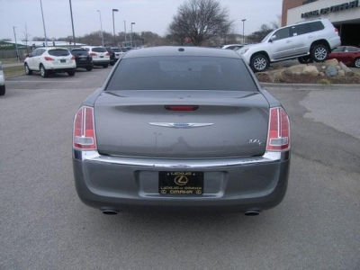 2011 Chrysler 300C  Base