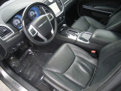 2011 Chrysler 300C  Base