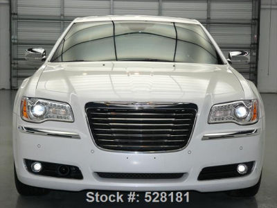 2011 Chrysler 300C  Base