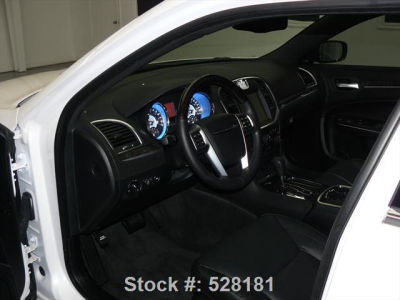 2011 Chrysler 300C  Base