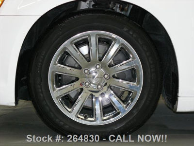 2012 Chrysler 300C  Base