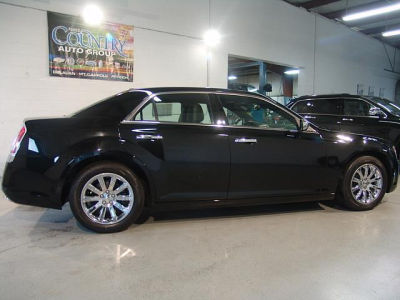 2012 Chrysler 300C  Base