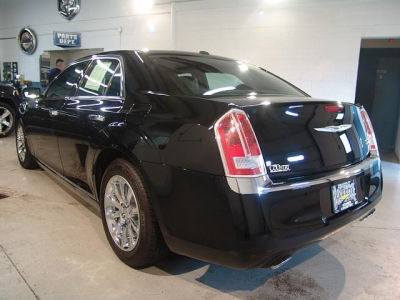 2012 Chrysler 300C  Base