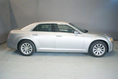 2011 Chrysler 300C  Base