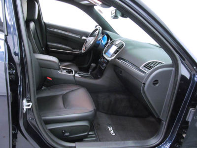 2012 Chrysler 300C  Base