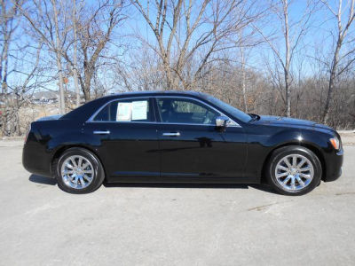 2012 Chrysler 300C  Base