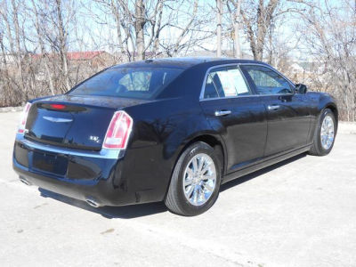 2012 Chrysler 300C  Base