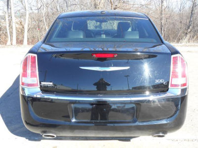 2012 Chrysler 300C  Base