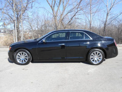 2012 Chrysler 300C  Base