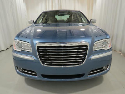 2011 Chrysler 300C  Base