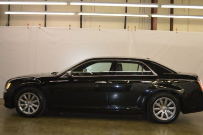 2012 Chrysler 300C  Base