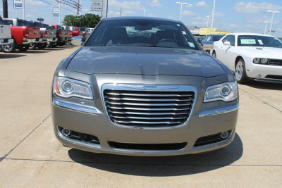 2011 Chrysler 300C  Base