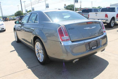 2011 Chrysler 300C  Base