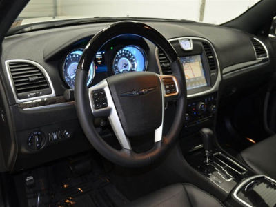 2012 Chrysler 300C  Base