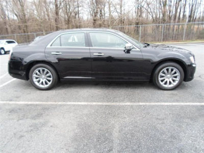 2011 Chrysler 300C  Base