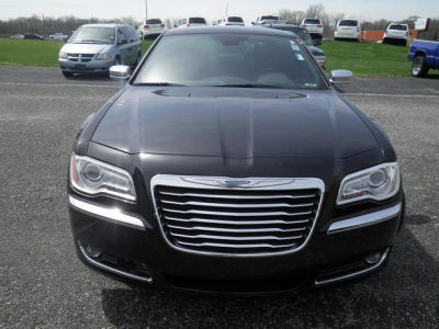 2011 Chrysler 300C  Base