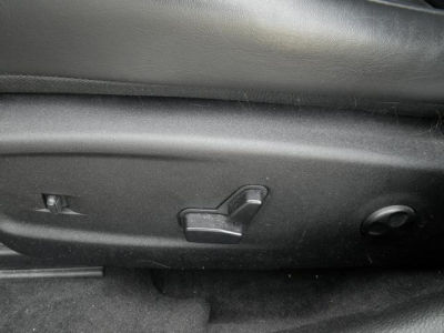 2011 Chrysler 300C  Base