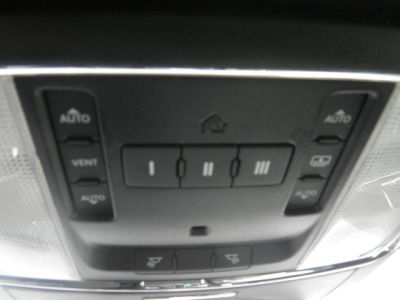 2011 Chrysler 300C  Base