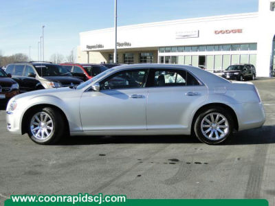 2012 Chrysler 300C  Base
