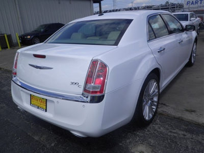 2011 Chrysler 300C  Base