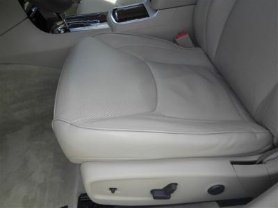 2011 Chrysler 300C  Base