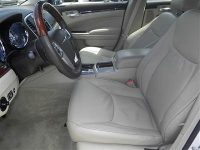 2011 Chrysler 300C  Base