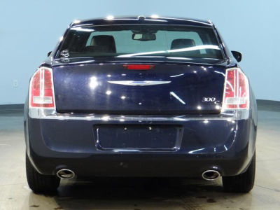2012 Chrysler 300C  Base